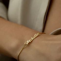 Pulsera con nombre personalizado para mujer, cualquier fuente con cadena de caja, collar de pulsera de acero inoxidable dorado, mejor amigo, regalo de cumpleaños perfecto