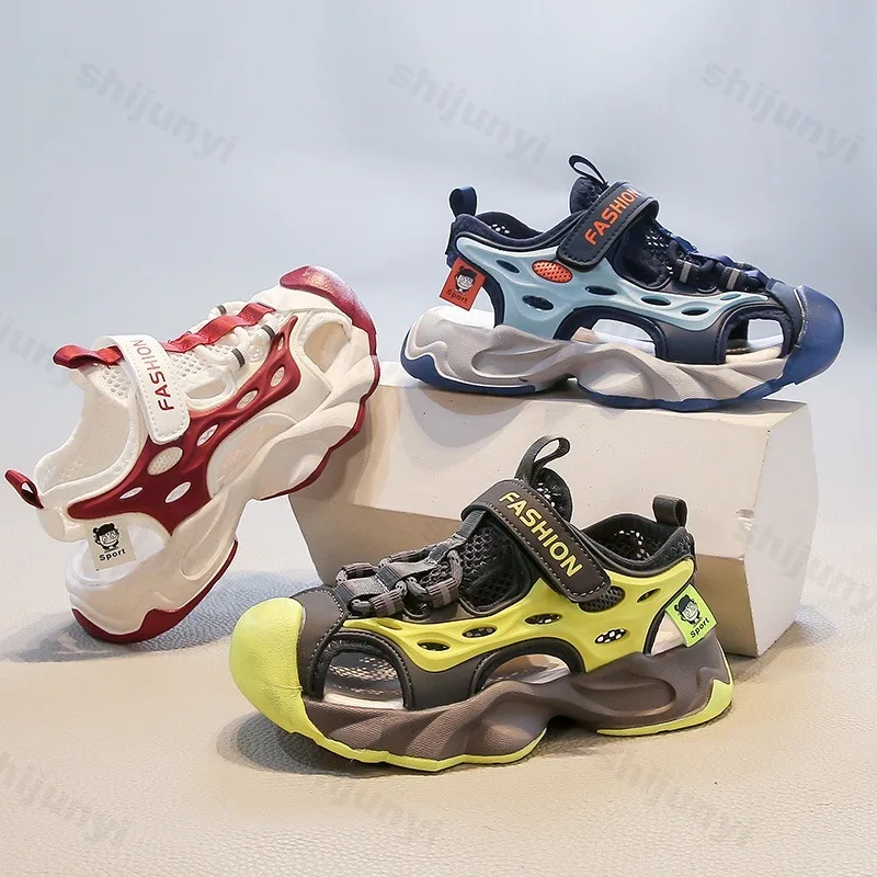 صنادل كاجوال شبكية مجوفة قابلة للتنفس للأولاد أحذية رياضية رائعة لصيف 2025 أحذية رياضية للشاطئ ناعمة غير قابلة للانزلاق #1
