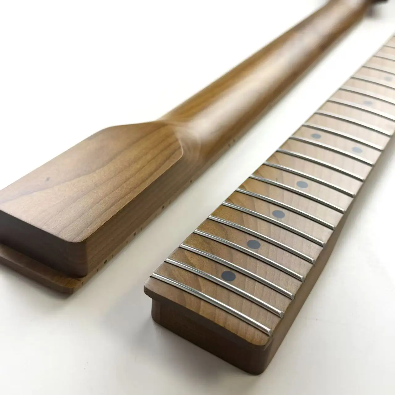 

Изготовленный на заказ гриф из жареного пламенного клена, 22 лада, проволока из нержавеющей стали, кленовый гриф в стиле TL для электрогитары