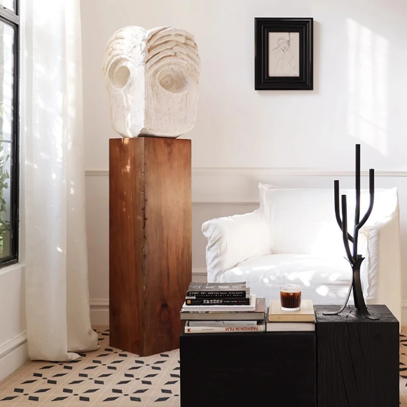 

Wabi-sabi wind living room medieval owl-shaped ornament hotel homestay floor art decoration