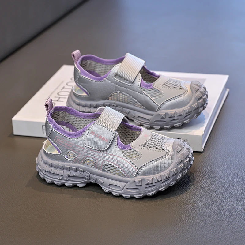 

Protective Toe Children Sneakers Summer Perforated Mesh Sturdy Sole Anti-slip Footwear for Kids Frequent Outdoor Sports