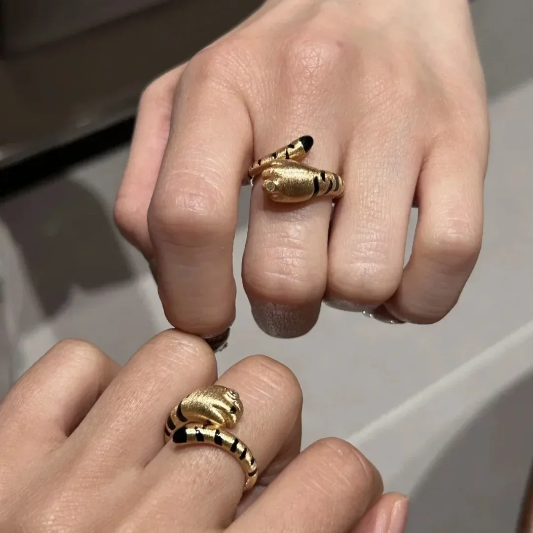 Vintage antique gold crafts  brushed style rings for women irregular cute tiger ring Couple casualness simple banquet jewelry