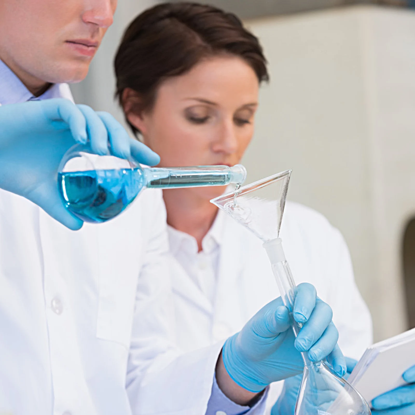 4Pcs Laboratory Funnels Glass Short Stem Clear Funnels Chemistry Teaching Supplies Lab Glassware Funnel Glassware