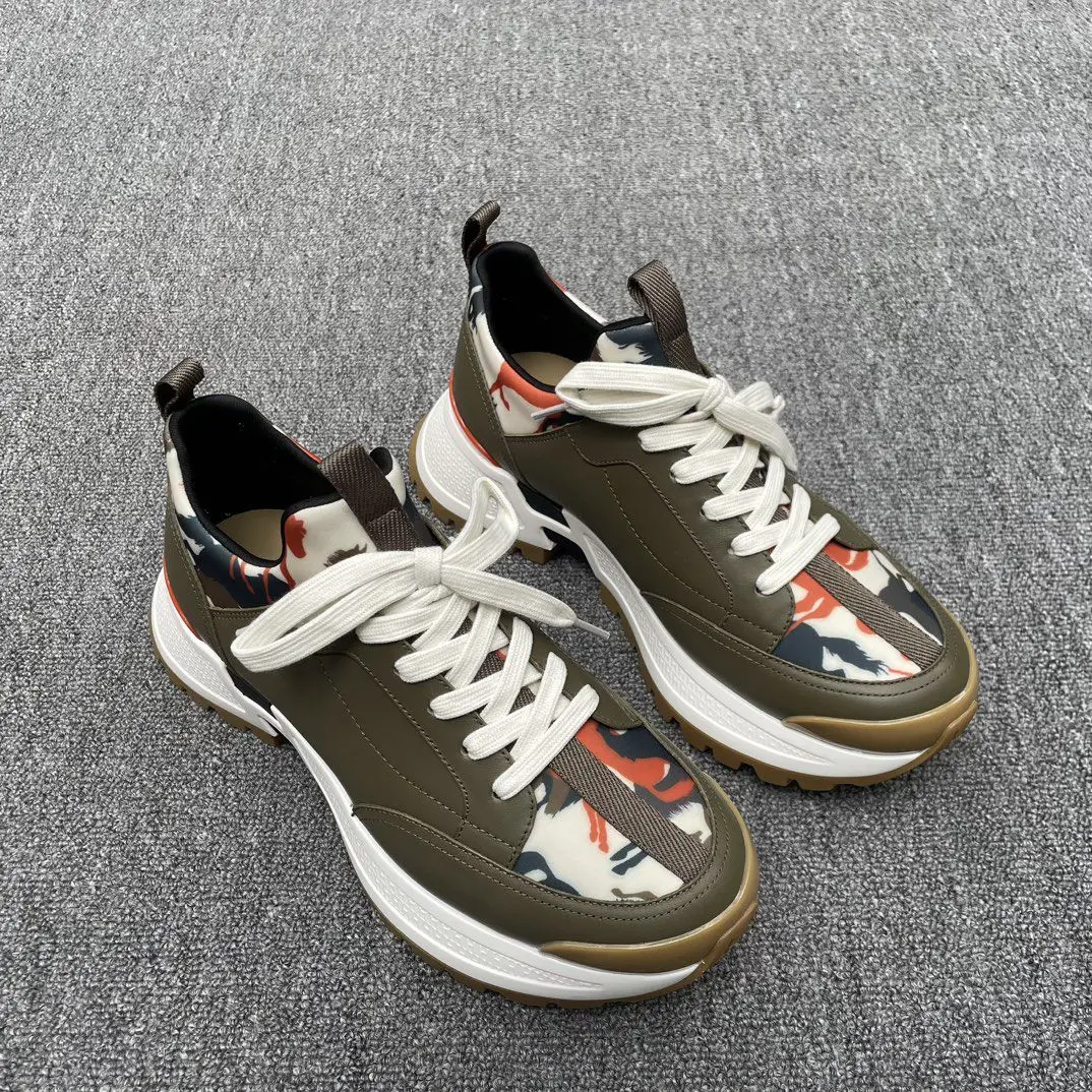 Khaki Mix White Unisex Casual Skate Shoes, Canvas and PU Spliced Skate Sneakers, Shock Absorbing Flat Footwear, All Season Versatile Footwear for Outdoor Picnic and City Walk Leisure Activities for Men and Women