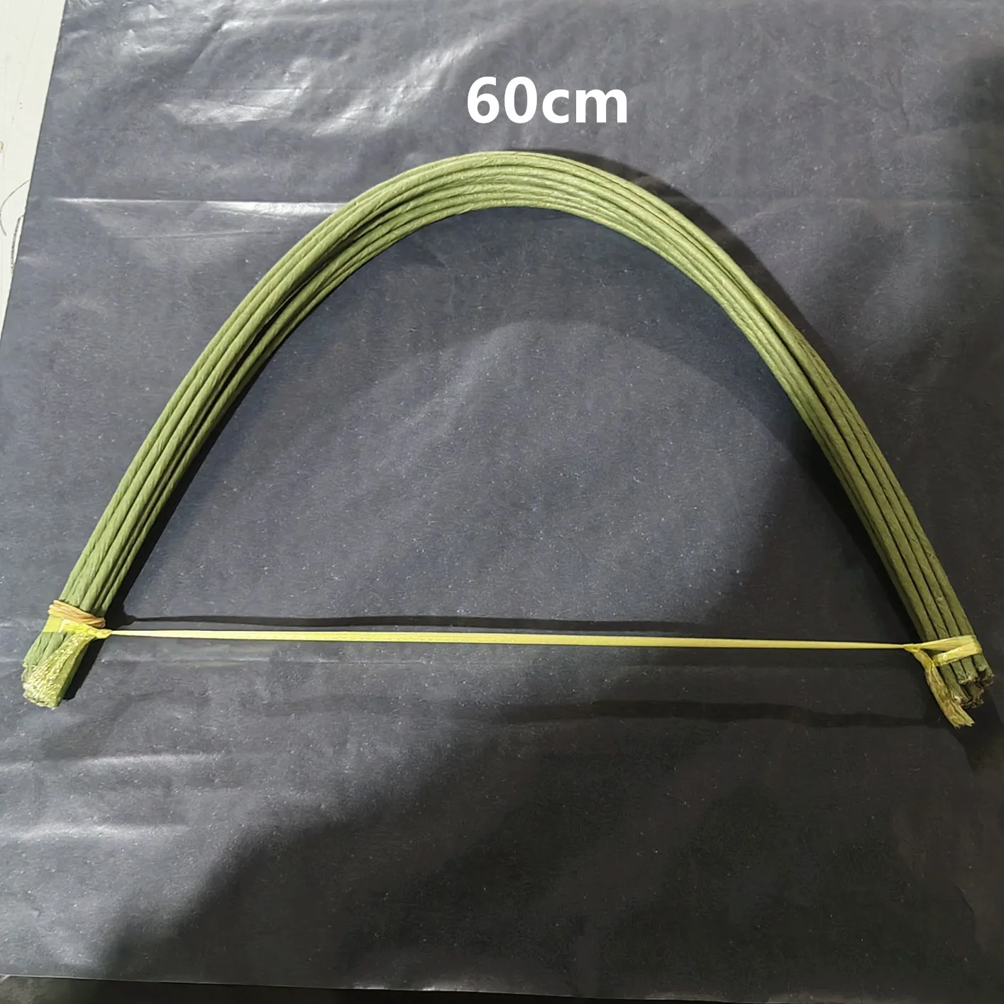 1mm 2/3/4/5mm 40/60cm Dunkelgrüner Draht Seidenblumen-Stiel DIY Handgefertigter Dekorativer Kranz Künstliche Blumenzweige Floristik-Bastelbedarf – Detail 1