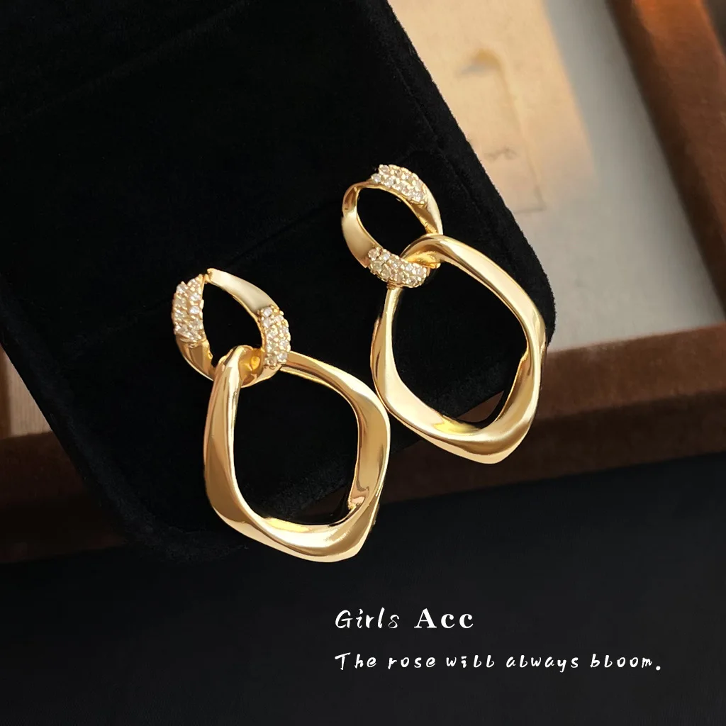 

Luxury Old Money Style Hollow Geometric Rhombus Tassel Drop Earrings Micro Paved Zircon Fashion Commute Ear Jewelry for Women
