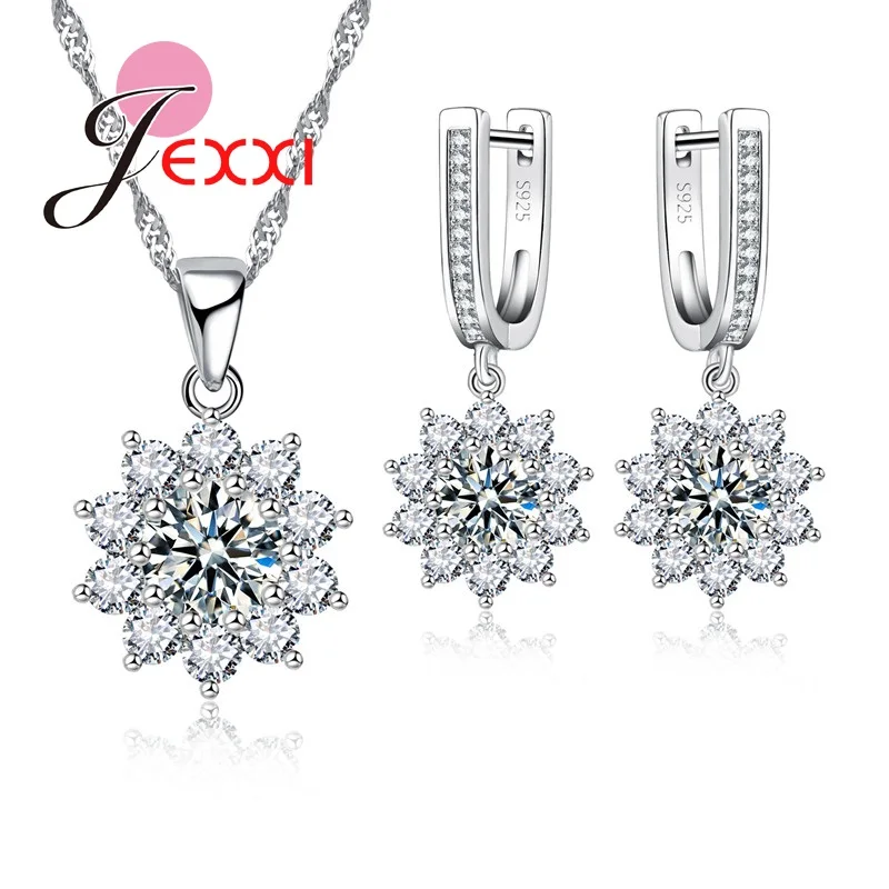 

Solid Snowflake Jewelry Set CZ Crystal Shining Flower Pendant Necklace And Earrings Set For Engagement Women