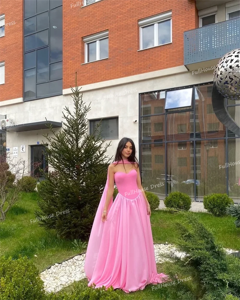 فستان سهرة شيفون بياقة على شكل قلب وردي مصنوع حسب الطلب على شكل حرف a شال بدون ظهر بطول الأرض مع سويب تراين