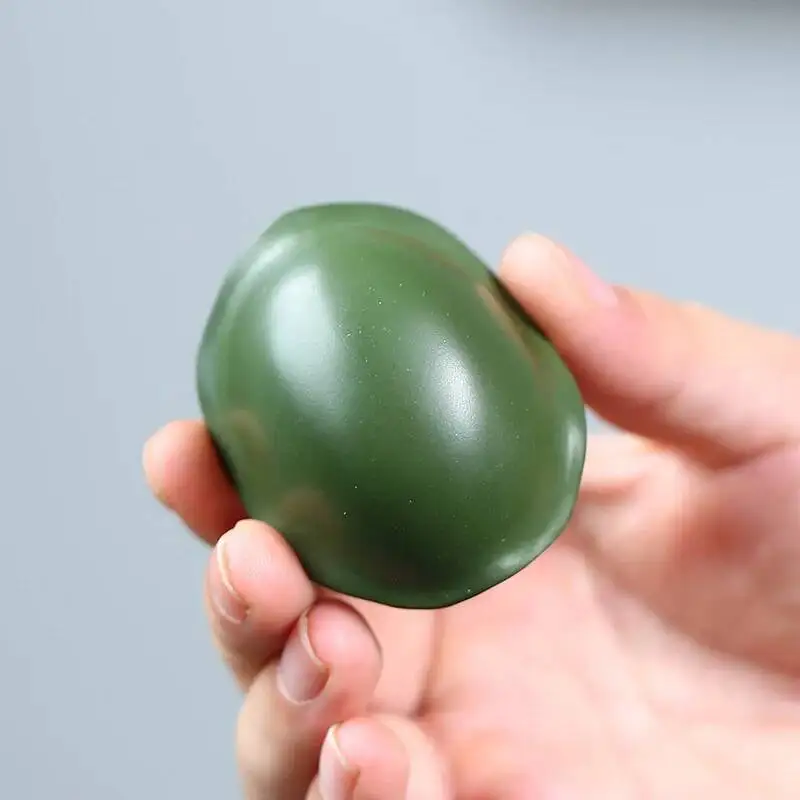 Yixing Zisha té mascota tortuga juego de té adorno creativo arcilla verde armadura rica tortuga mundial pieza de mano juego de té se puede mantener