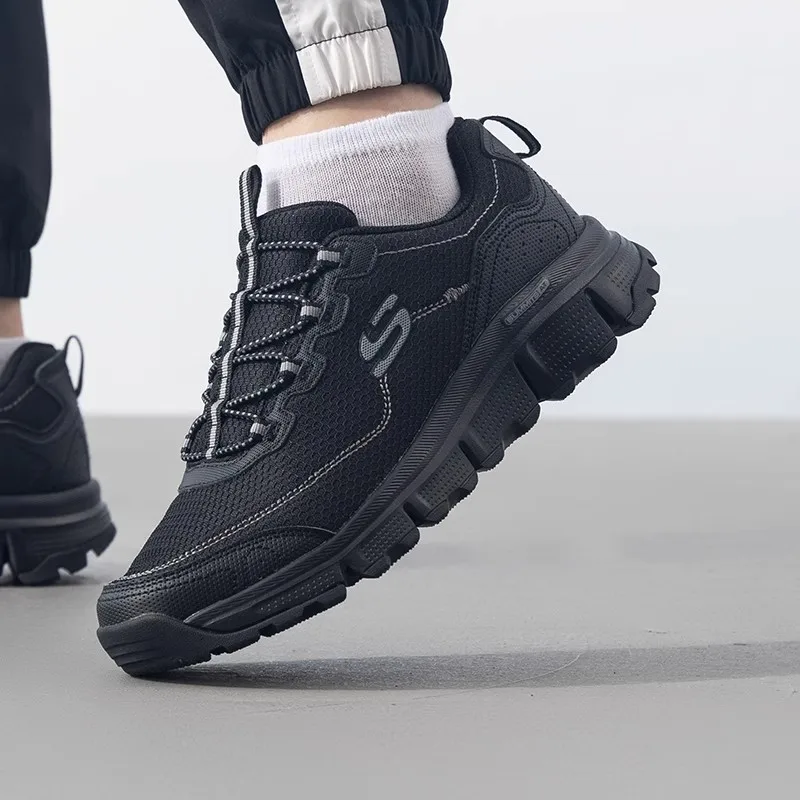 أحذية رياضية رجالية من Skechers، أحذية كاجوال صيفية جديدة قابلة للتنفس، أحذية مشي مريحة وخفيفة الوزن 237704 -BBK