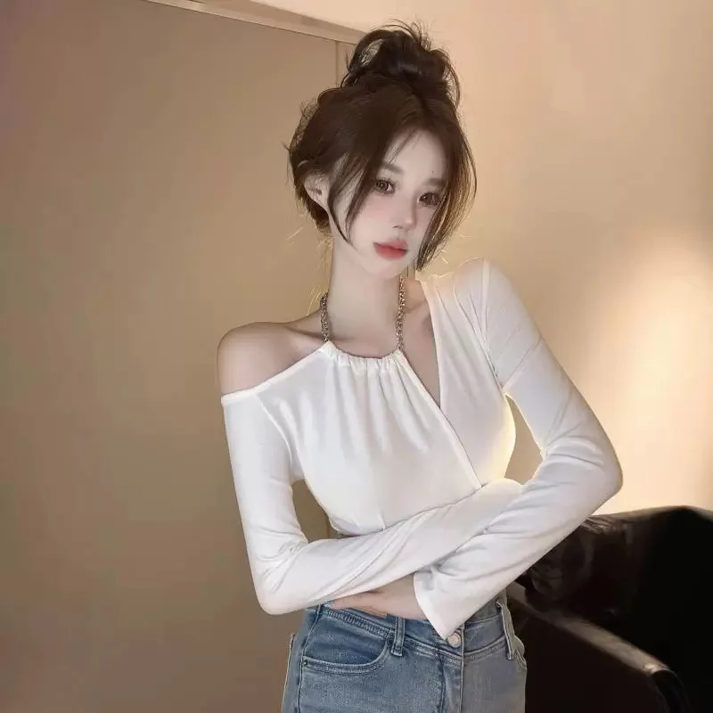 

2026 Spring Autumn Women's White Asymmetric Cold Shoulder Slim Crop Top Elegant Luxury Style Fashion Casual Basic Tee Tops