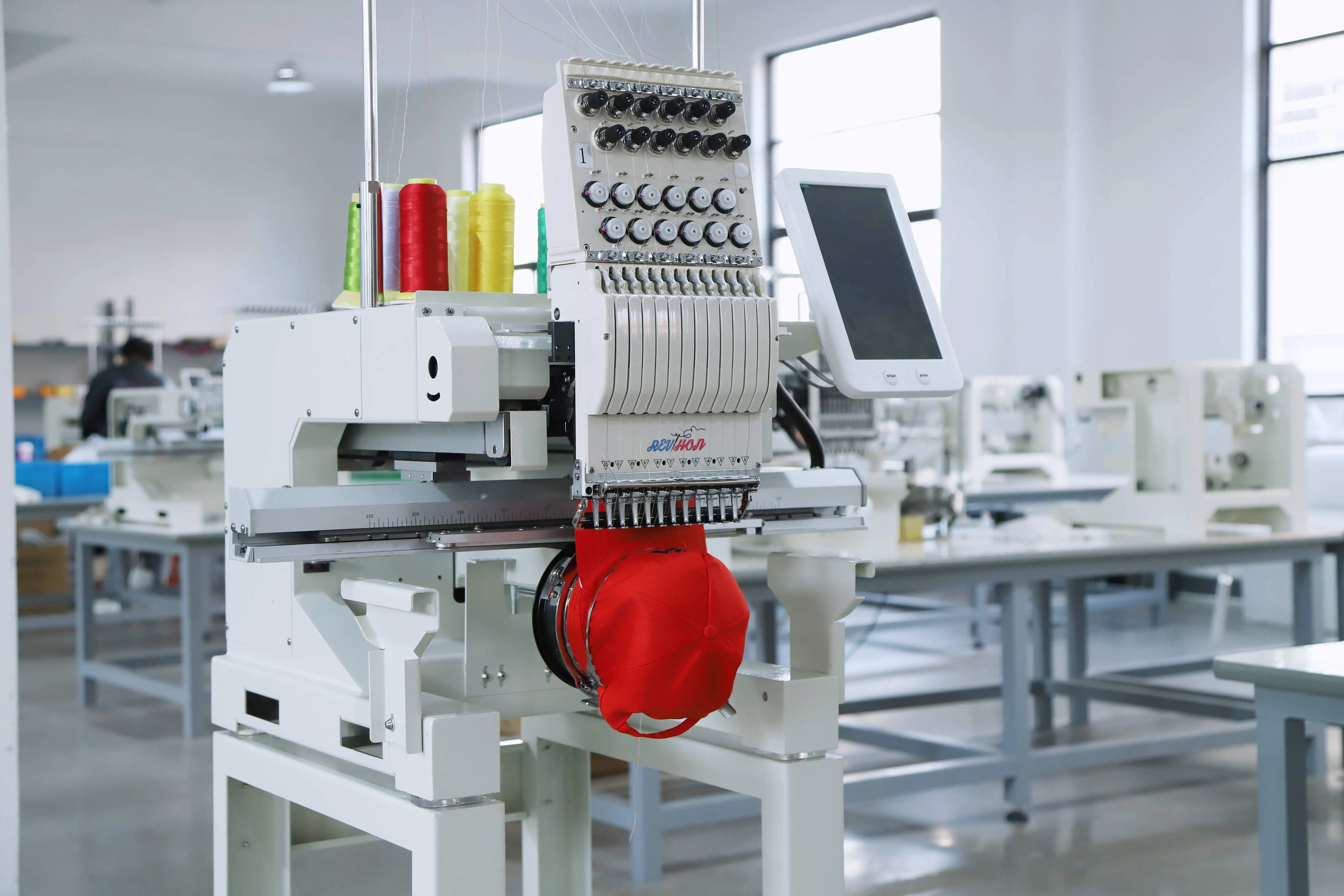 500*300mm Working Area 12/15 Needles High Speed High Quantity Chinese Factory Single Head Embroidery Machine