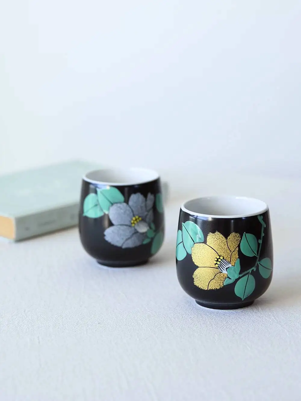 In Stock Japanese Imported Kutani Ware Hand-Painted Gold And Silver Floral Couple Teacup Set Gift Box Souvenir
