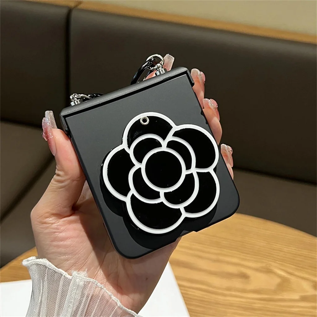 Korean Fashion Camellia Flower Mirror Hinge Black Case With Bead Hand Chain For Samsung Galaxy Z Flip 6 5 4 3 5G Portable Cover