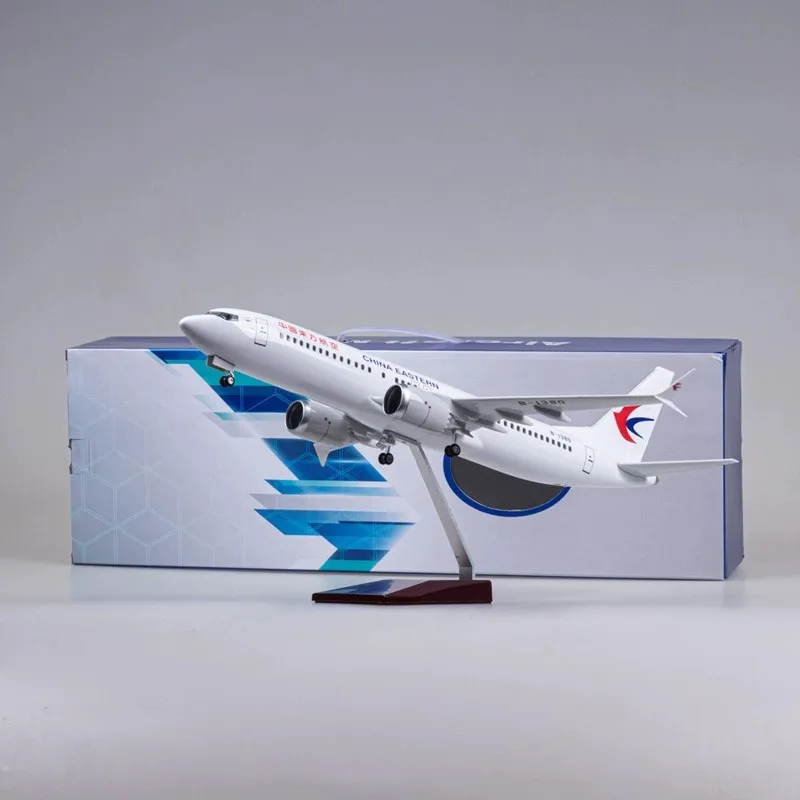 

B737 China Eastern Air 47cm Aircraft Diecast Resin Scale Emulation Model airplane toys for child Collectibles for Collections