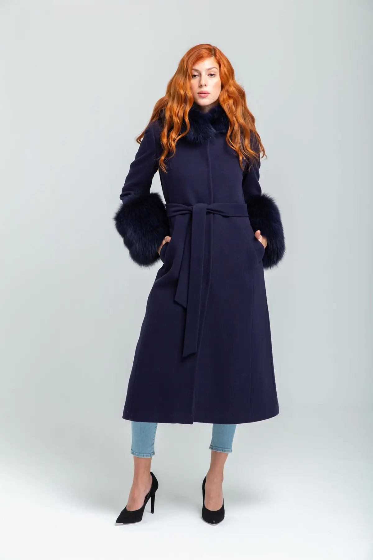 Woman Dark Blue Coat Size 40 with Faux Fur