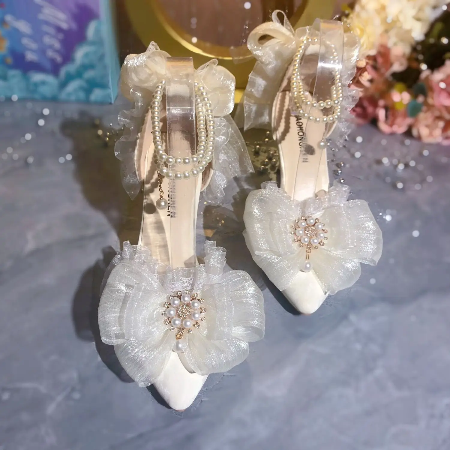 Elegant Womens Dress Shoes White Lolita Mary Jane Shoes Woman 2024 Luxury Designer Pearl Lolita Sandals Sling Back Heels Women