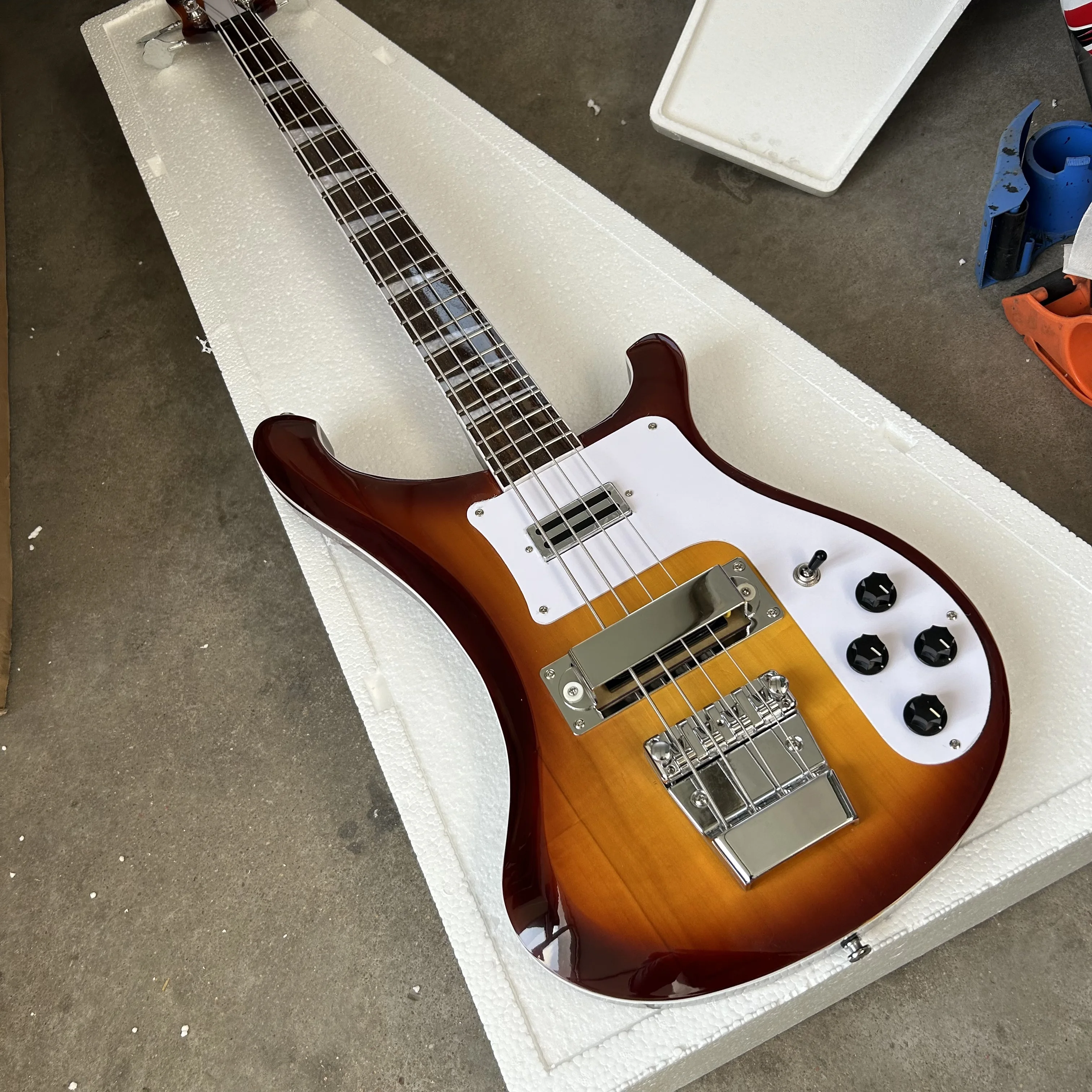 

In stock, 4003 brown 4-series bass, Korean made hardware, wholesale and retail