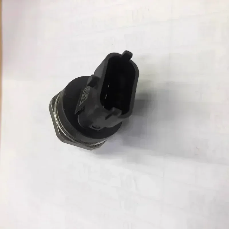 Excavator 200 210 220 240 400 450 460-7-8 High pressure common rail pressure sensor