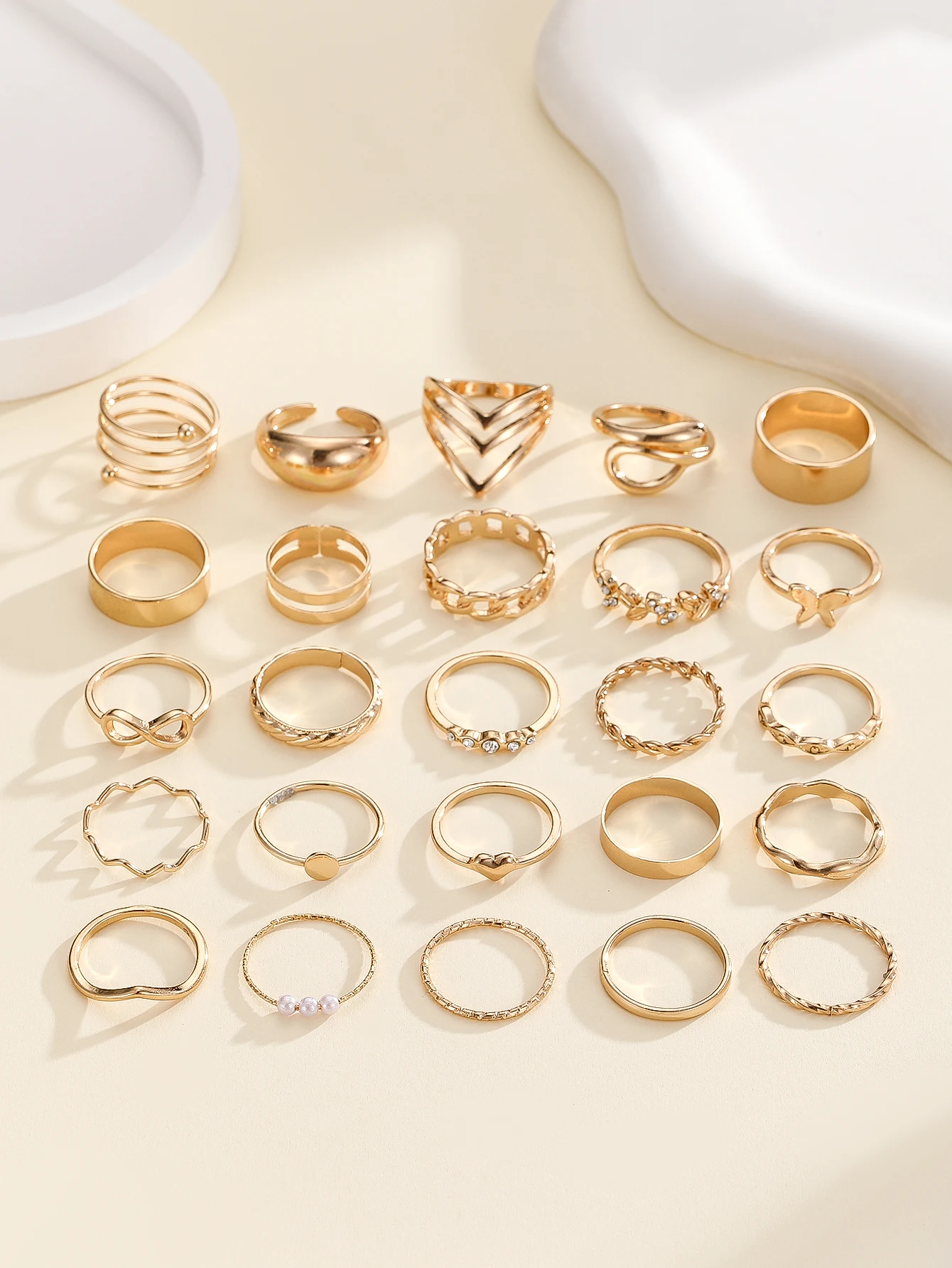 مجموعة خواتم نسائية كلاسيكية على شكل نجمة القمر على شكل ثعبان مجوفة مكونة من 25 قطعة
