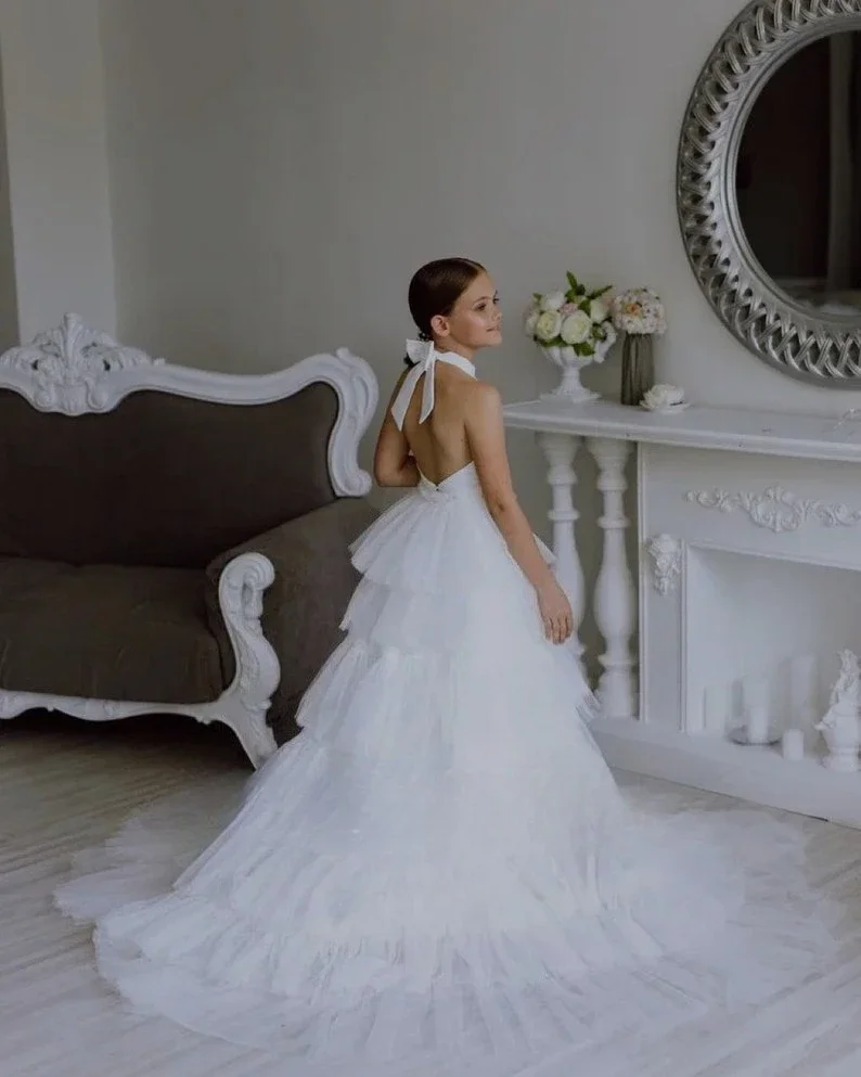 サテンベビーチュチュベビーガールズドレス、パーティーと結婚式用サテンフラワーガールドレス、ホルターブライズメイドガールウェディングドレス、アイボリー