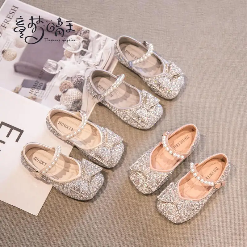 

Kawaii повседневная обувь, модная детская обувь, блестящая обувь принцессы Эльзы, новинка 2024, весенне-осенняя обувь с кристаллами для девочек, детские одиночные туфли