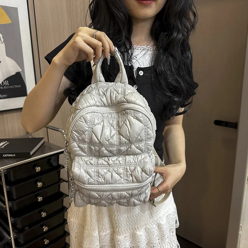 

2025 Новые рюкзаки на шнурке для женщин, плиссированные легкие школьные сумки для студентов колледжа, большие вместительные однотонные дорожные сумки-облака