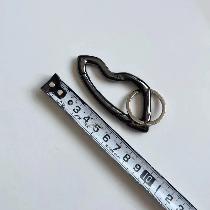 Y2k Star Essential Icon Carabiner Keychain Blackout Women Men High Quality Oval Solid Belt Buckle Unisex Couple Sliver Key Ring