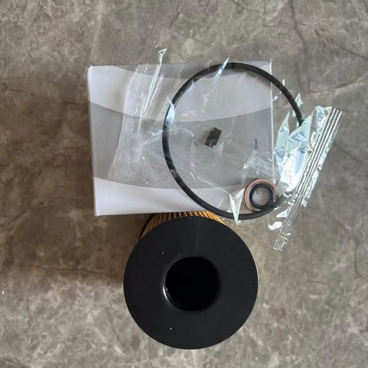 Engine Oil filter Kit  for BM W  Model E70 E71 F01 F02 11427583220 Engine N63 4.4L N74 6.0L N63 4.4L 11427600089 11427848321