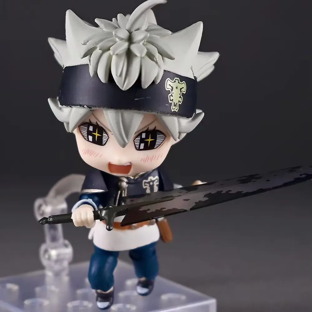 Black Clover 2659 Asta Q-Version Clay Man Bewegliche Actionfigur Desktop-Ornament Modellbausatz Cartoon-Puppe Sammlerstück Geschenke