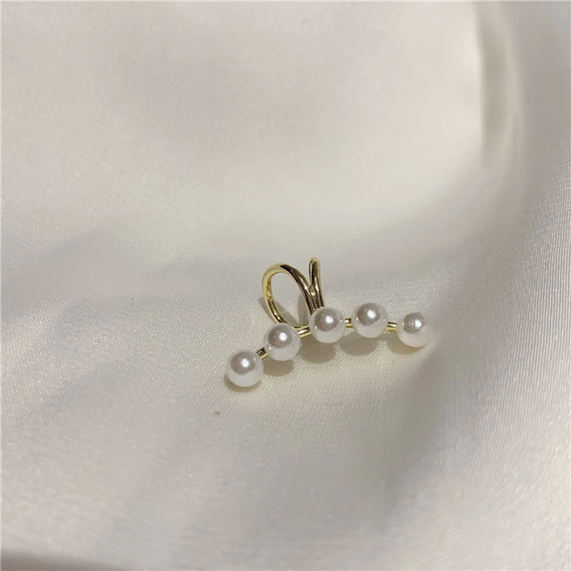 French Pearl Ear Bone Clip Women Fake Piercing Ear Cuff Retro Elegant Irregular Natural Pearl Ear Clips On Earrings Jewelry Gift