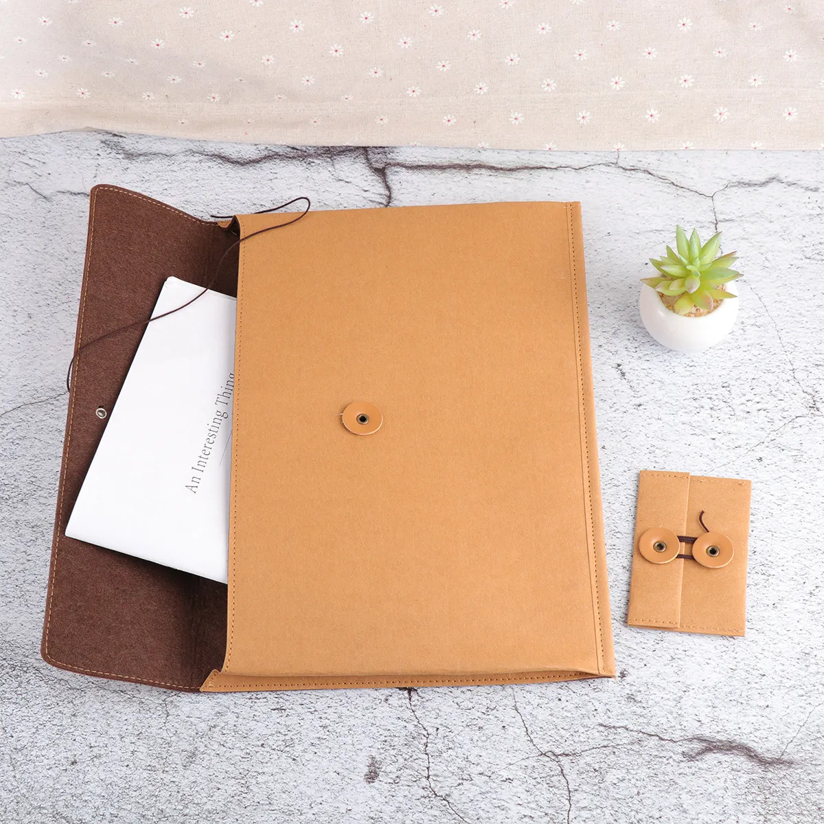 

Kraft Paper File Bag Waterproof Heavy Duty Document Pouch for Office School Travel Home Train Park Organizer Portfolio Set Paper