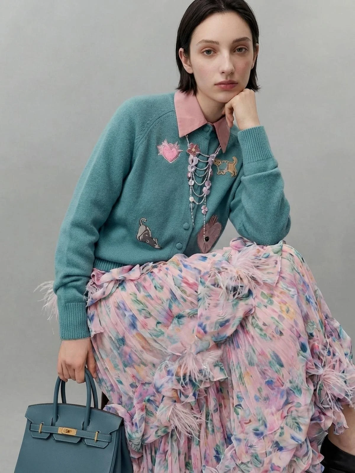 

Fashionable Loose Women's Knitted Sweater Yellow Love Embroidery Peacock Blue Spring 2026 New Arrival Uncle Prin...