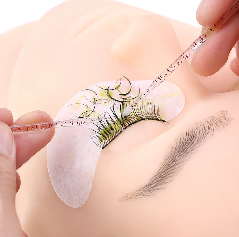 クリスタルまつげクリーニングブラシまつげエクステンションマイクロ綿棒まつげ除去マイクロブラシ美容メイクツール 1 バッグ