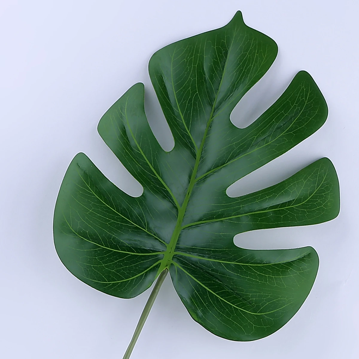 

2PCS Artificial Plastic Leaves for Home Decor Bedroom Office Fake Plants nament Hotel Balcony Garden Party nament Gifts