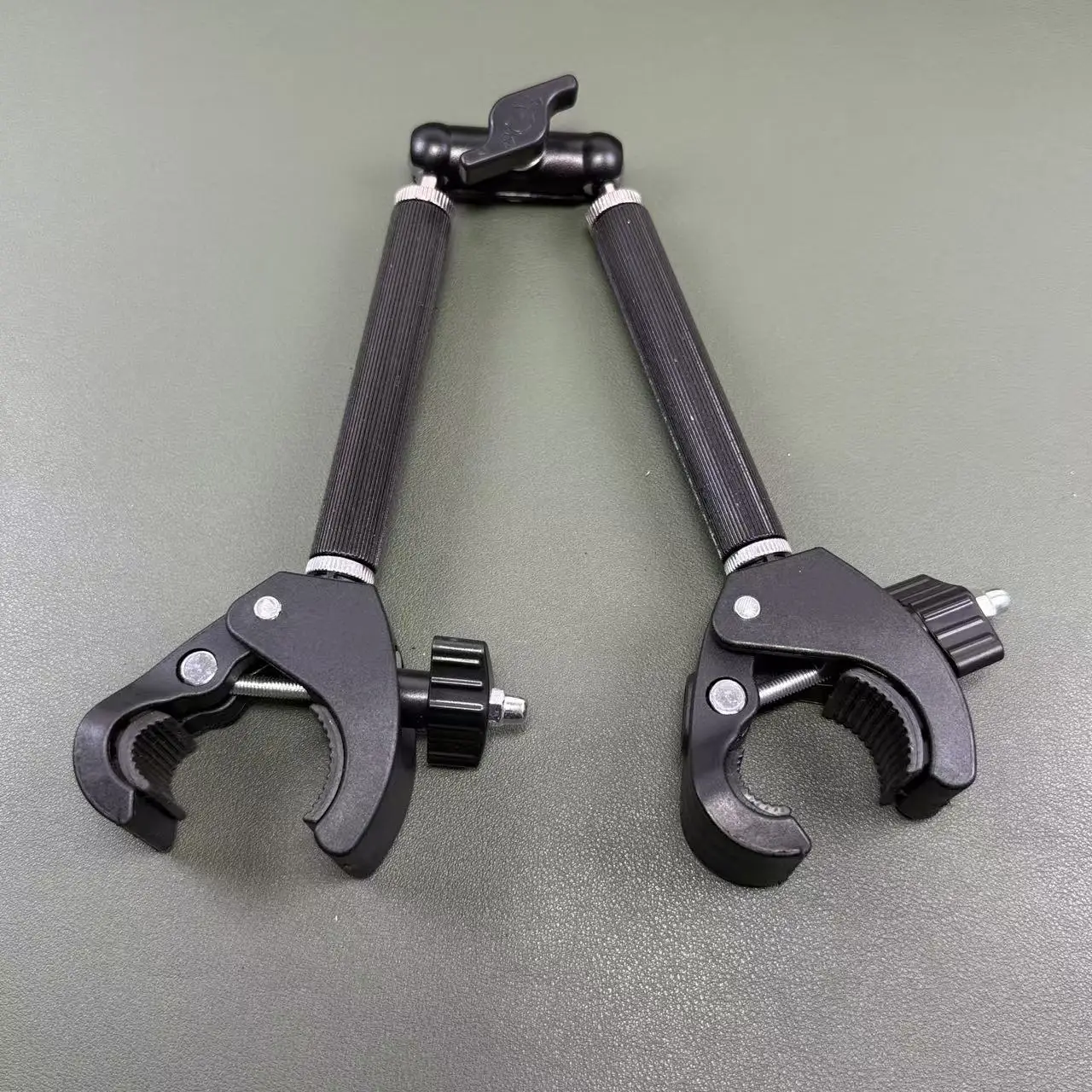 

Dual Head Clamp Universal Round Tube Mount Fixed Clip Aluminum Extension Rod Metal Ball Head 360° Rotatable MultiFunction