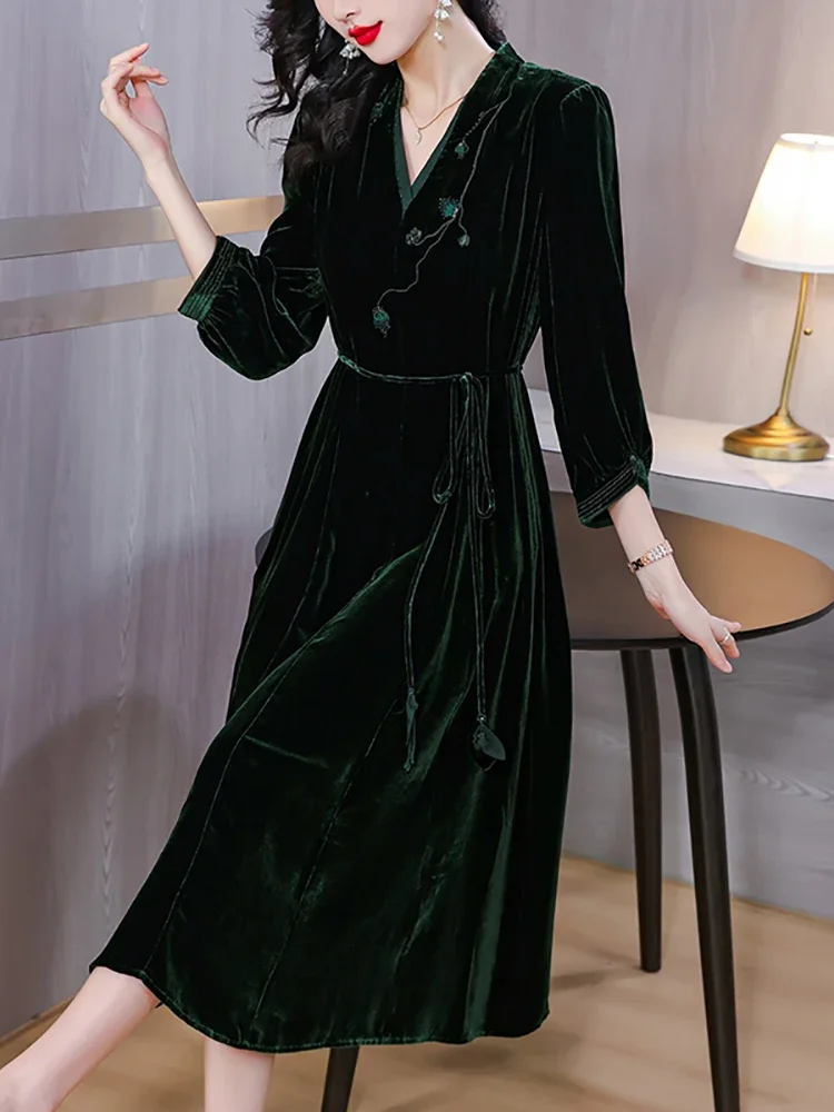 Autunno inverno velluto nero ricamo Prom femminile coreano Vintage Hepburn abito lungo di lusso 2024 elegante abito da sera aderente