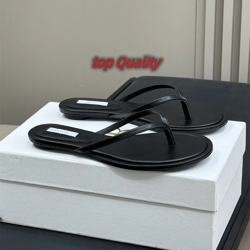 

New womens flip flops Leather material Solid color flat bottom design Summer slippers simple style flip flops
