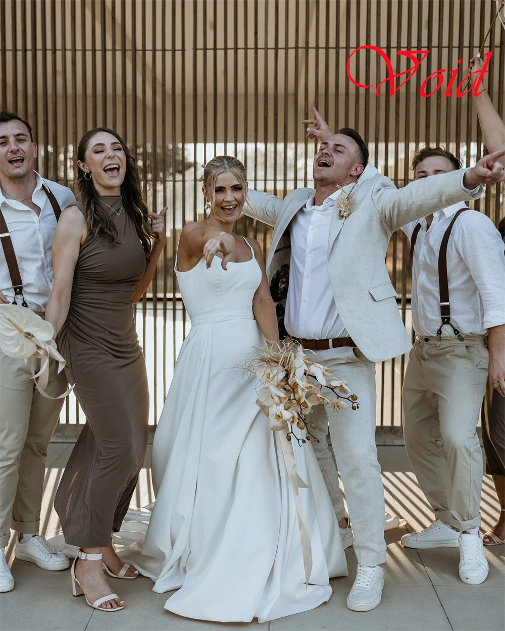 Vestidos de novia de Jersey blanco personalizados, vestido de novia elegante sin tirantes con tirantes finos, vestido de sirena con espalda abierta y cola capilla