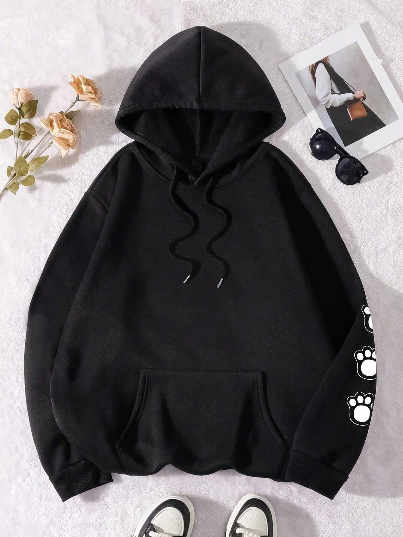 Talk To The Paw Funny Dog Cartoon Print Hoodie Women Warm Fleece Hoody Fashion Casual Hooded Autumn Loose Round Neck Woman Tops