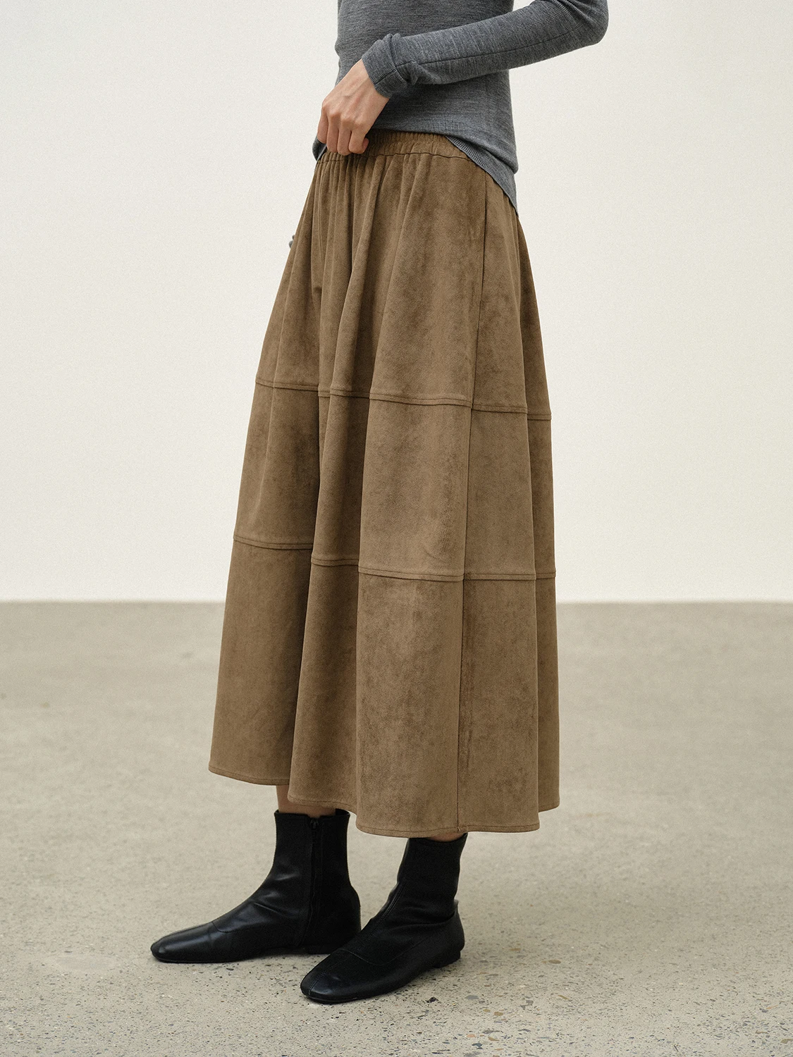 

Spring and Autumn New Women's Half Skirt, Retro Fashion Commuter High Waist Imitation Deer Skin Velvet A-line Skirt