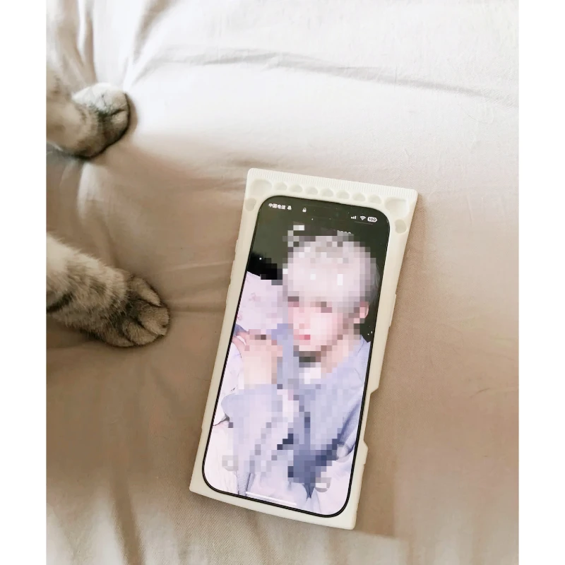 Miffy – coque de téléphone pour IPhone16ProMax15/13, Design d'inspiration cosmétique, couverture fine antichoc avec dessin animé mignon, cadeau minimaliste et tendance