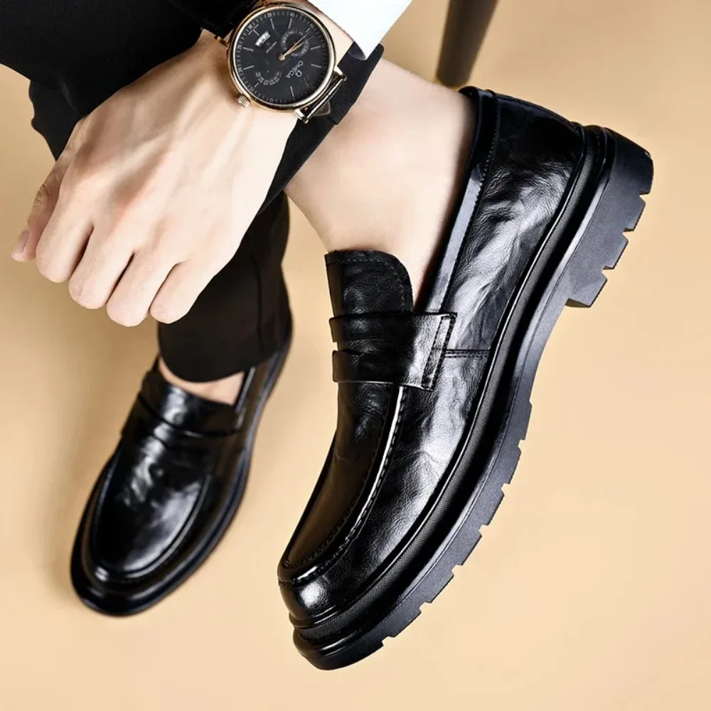 

Fashion Leather Mens Casual Shoes Breathable Business Handmade Slip On Shoes Hot Sale Brand Classic Men Shoes Flats Moccasins