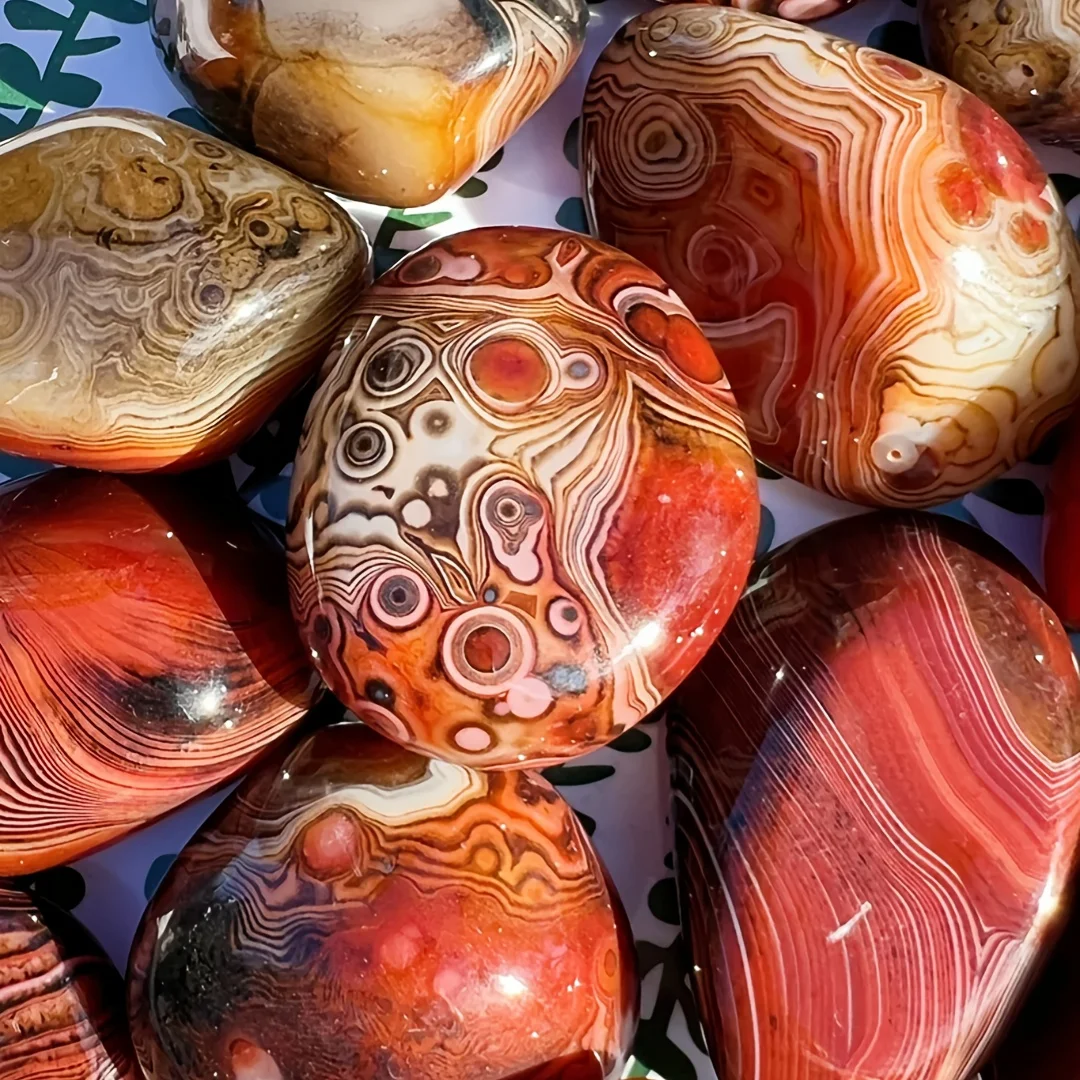 100g/220g Natural Agate Rough Stone, Polished and Smooth Art Deco Style Agate Crystal Palm Stones, Used for Furniture Decoration