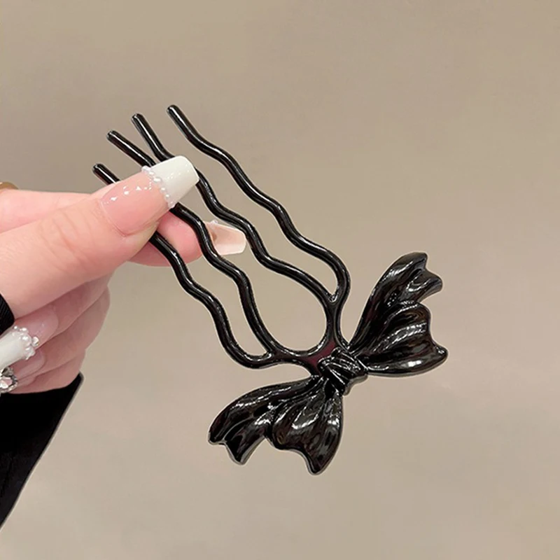 Fermaglio per capelli a farfalla cava alla moda Fermaglio per capelli a forma di U Fermaglio per capelli da donna Bastone per capelli in metallo Accessori per capelli da donna Fermaglio per capelli