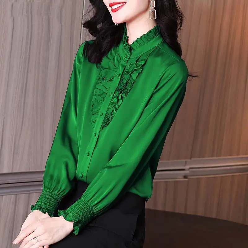 

Blouse female spring 2023 new female French small vintage green lotus leaf silk silk long sleeve o neck solid casual blouse top