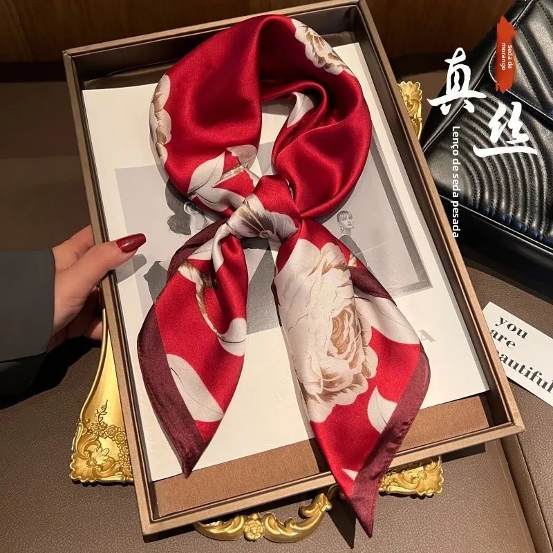 上海ストーリーレッドシルクスカーフファッショナブルなネクタイスクエアスカーフハイエンドママギフトマルベリーシルクラップスカーフ装飾植物花柄
