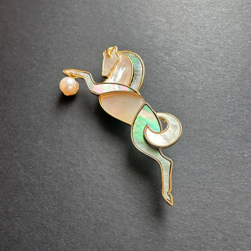 

VKVVA Fashion Jewelry Iridescent Shell Pearl Running Horse Brooch Animal Lapel Pin for Women Birthday Gifts, Unique Gift