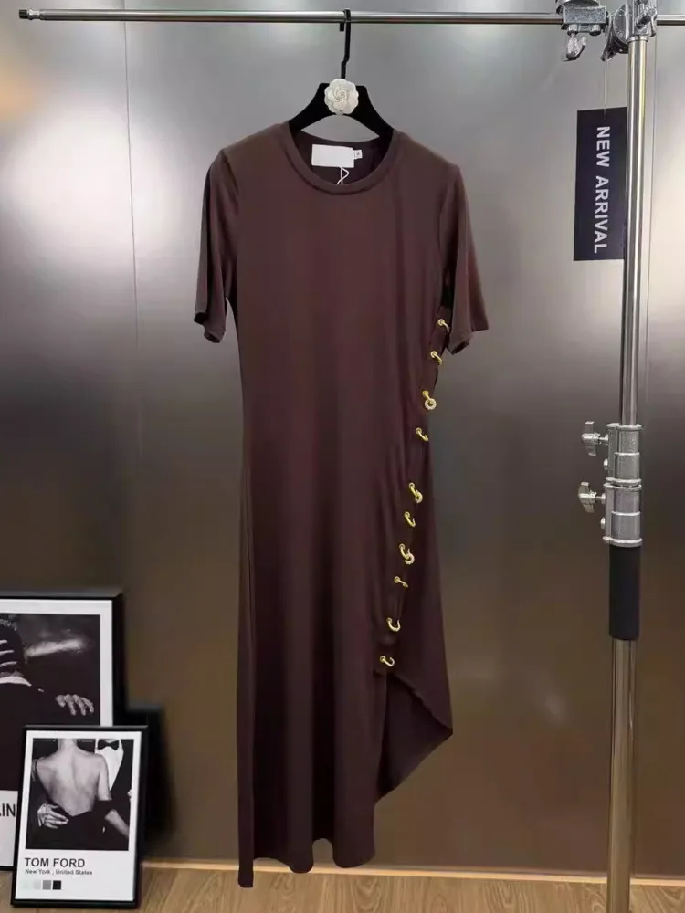 Sukienka damska DFDG, elegancka, dzianinowa, na wiosnę i lato 2025, z okrągłym dekoltem, bez rękawów, z kryształowym pierścieniem, rozcięciem, dopasowana, minimalistyczna, jednolita, midi.