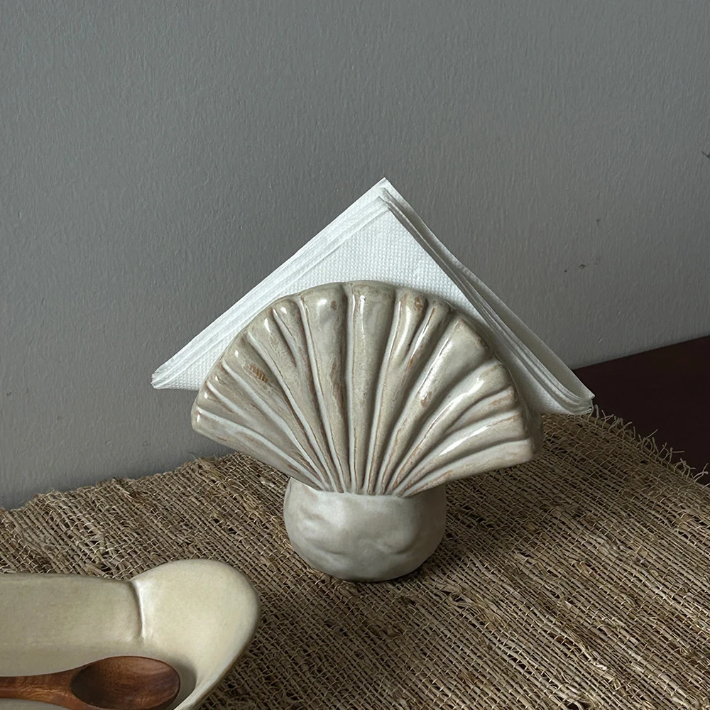 Shell-shaped Napkin Holder Ceramic Napkin Holder Nordic Creative Shell Tissue Holder Home Kitchen Table Decoration Ornaments